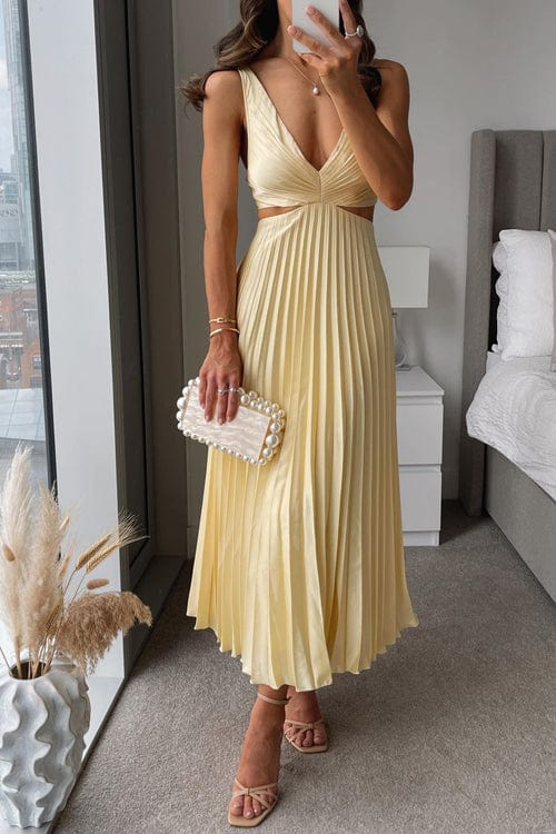 KESLEY™ | PLEATED DRESS WITH DECOLLETAGE