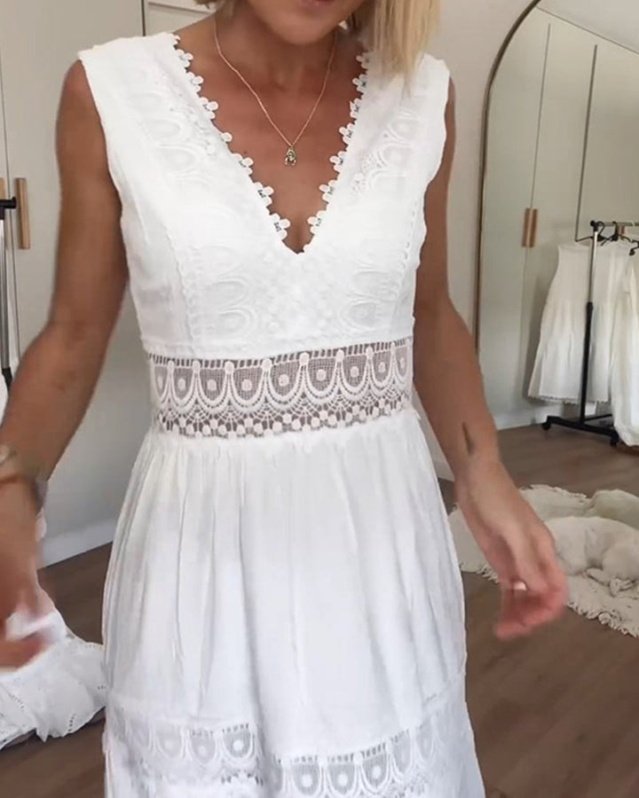 Kim | Lace Dress with V-Neck (Almost Sold Out)